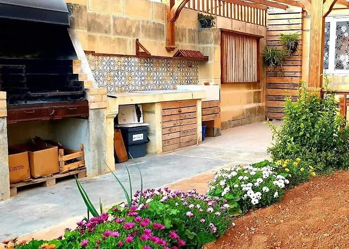 Ta' Ciangura House Of Character * Għajnsielem